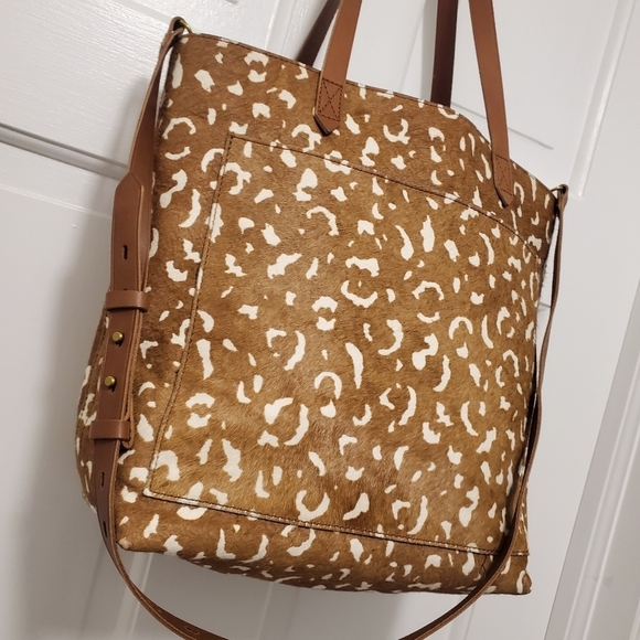 Madewell The Medium Transport Tote: Printed Calf Hair Edition - Picture 3 of 12
